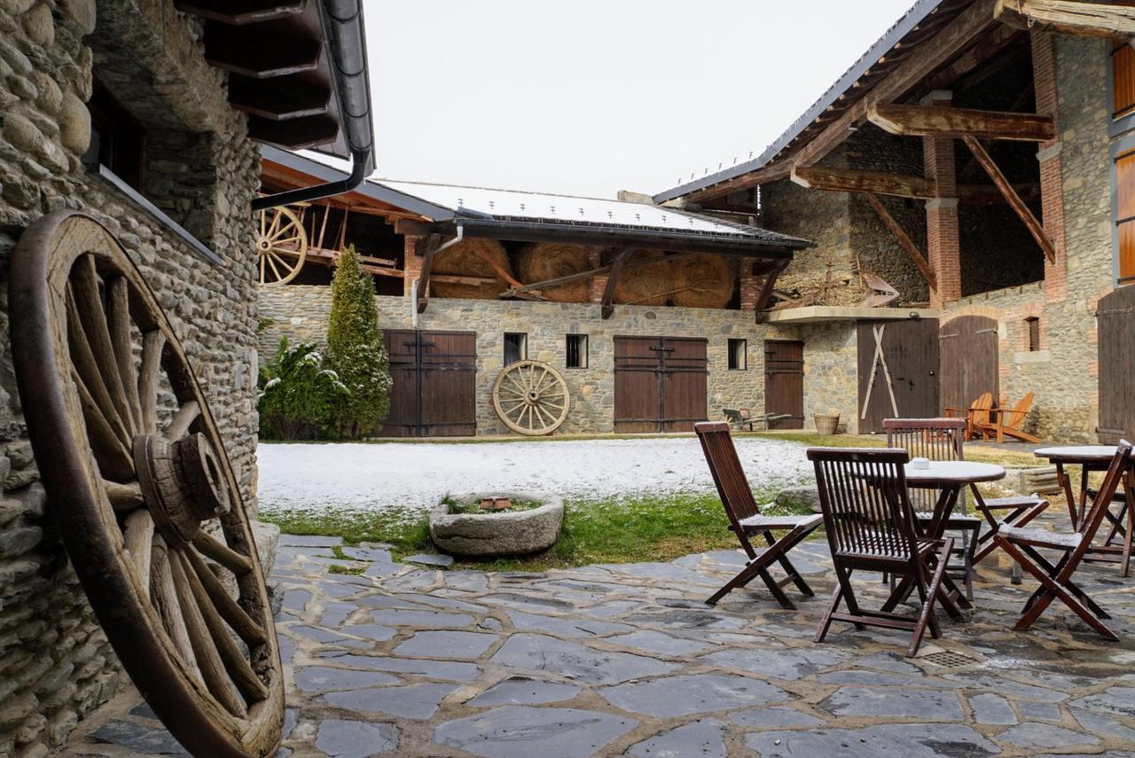 Cal Marrufes Hostal Puigcerdà Exterior foto